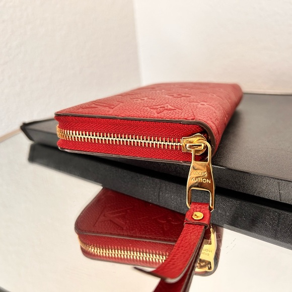 LV wallet - Picture 3 of 8